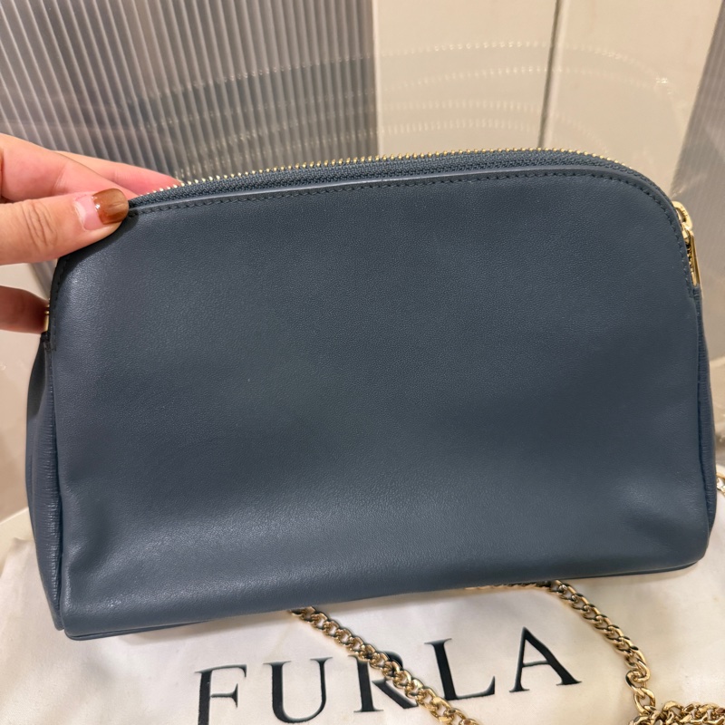 👛Furla 金鍊雙夾層磁吸金釦實用斜背包 (深墨綠)-4