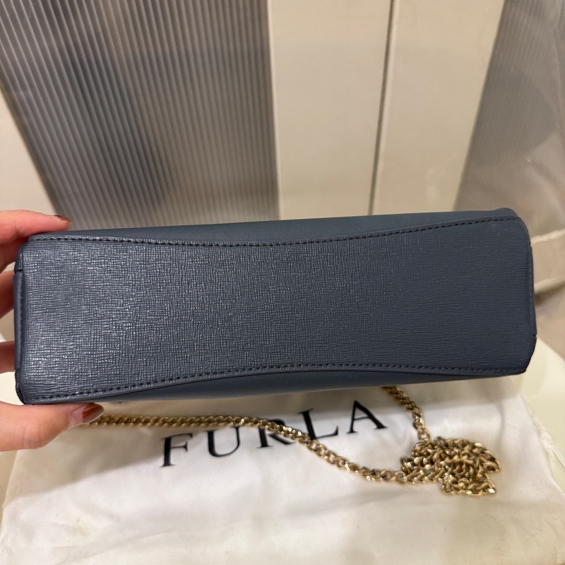 👛Furla 金鍊雙夾層磁吸金釦實用斜背包 (深墨綠)-11