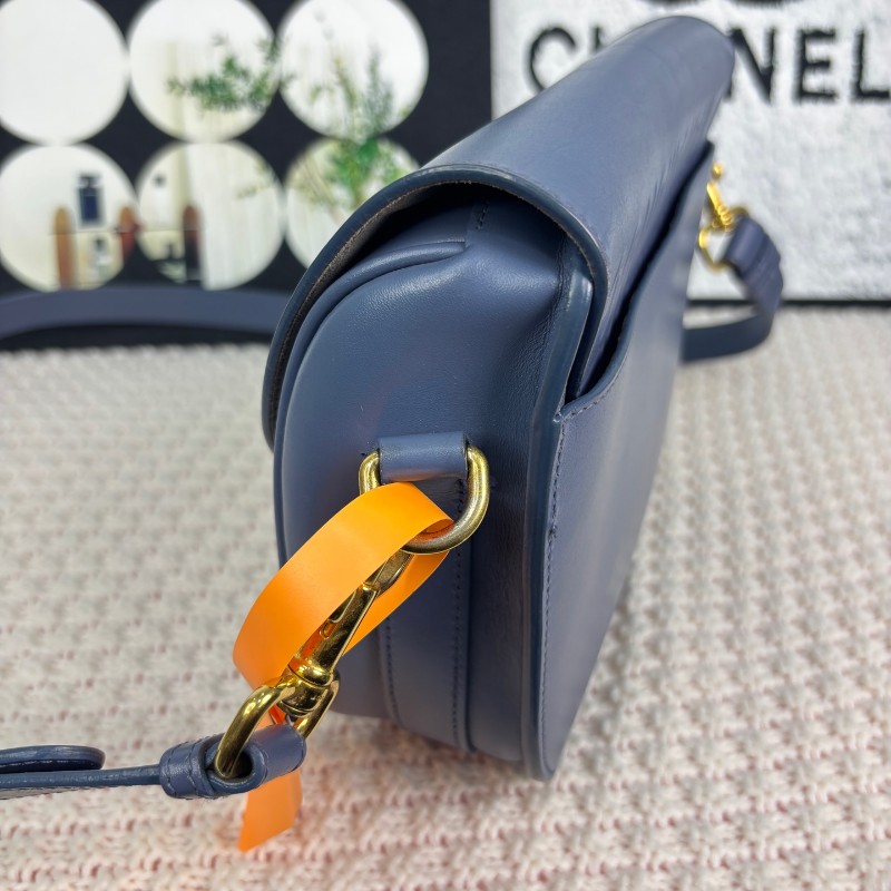 Dior迪奧 Bobby藍色牛皮馬鞍包-2