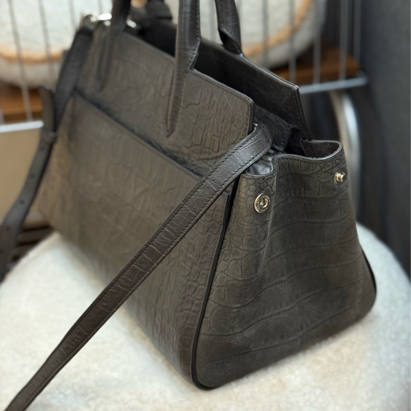 ysl黑色鰐魚壓紋手提斜背包 專櫃十三萬-2