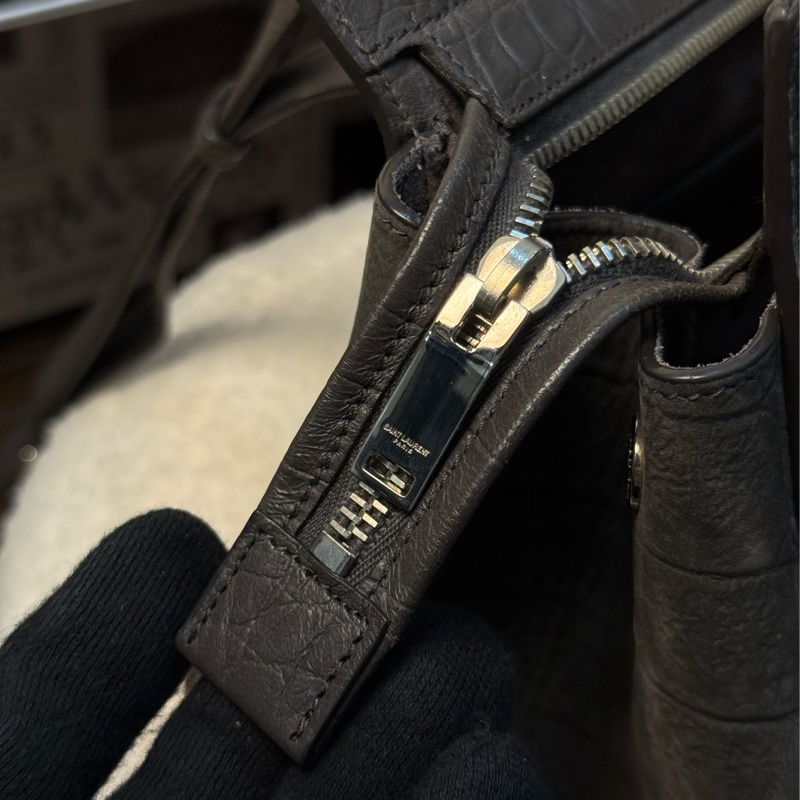 ysl黑色鰐魚壓紋手提斜背包 專櫃十三萬-16