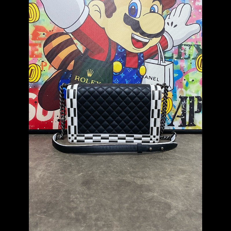 Chanel香奈兒 黑白拼色Leboy 肩背包-1