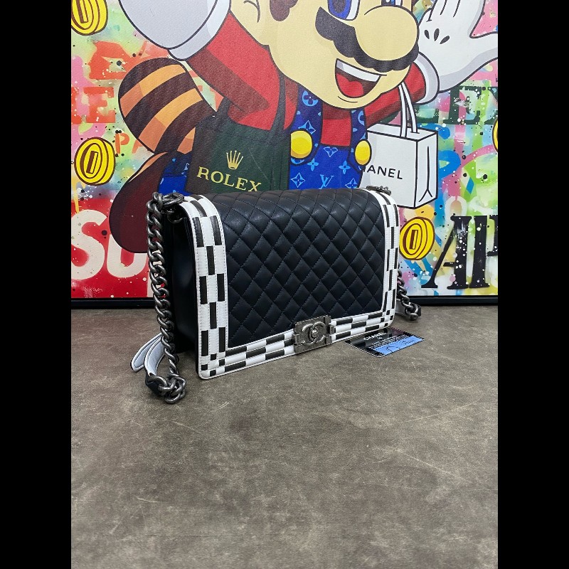 Chanel香奈兒 黑白拼色Leboy 肩背包-2