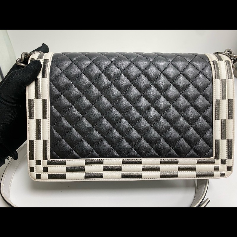 Chanel香奈兒 黑白拼色Leboy 肩背包-5