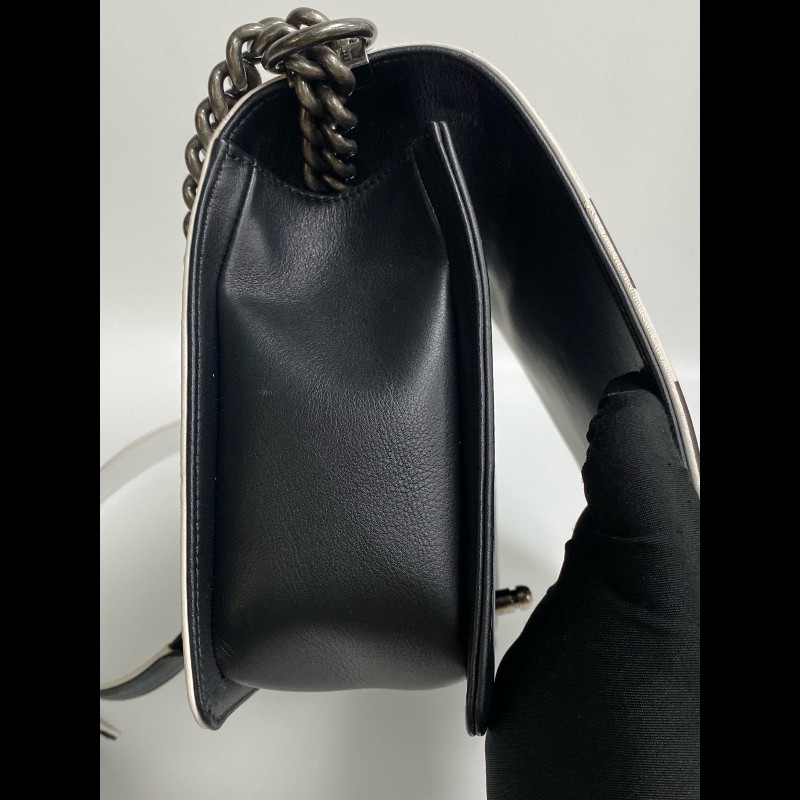 Chanel香奈兒 黑白拼色Leboy 肩背包-11