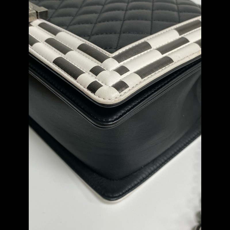 Chanel香奈兒 黑白拼色Leboy 肩背包-21