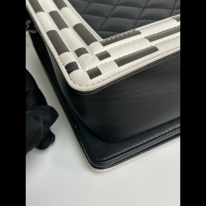 Chanel香奈兒 黑白拼色Leboy 肩背包-24