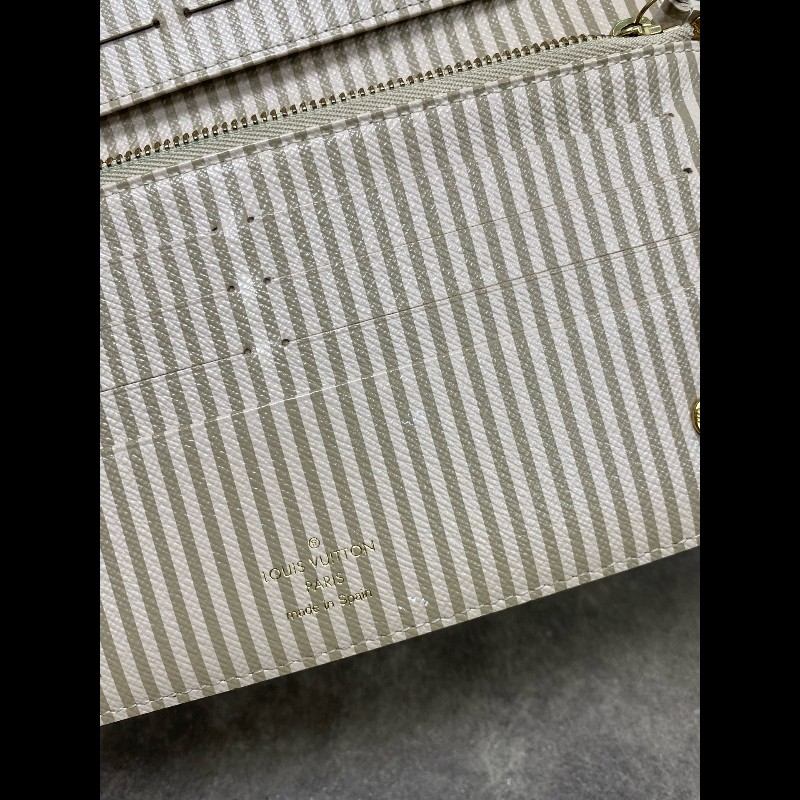 LV老花長夾錢包-23