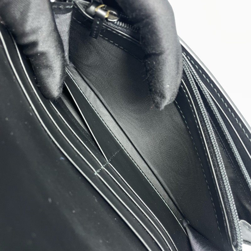 Gucci古馳全皮壓花長款錢包黑金色-6