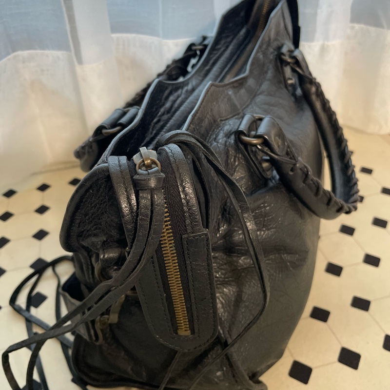 Balenciaga 黑色機車包-3