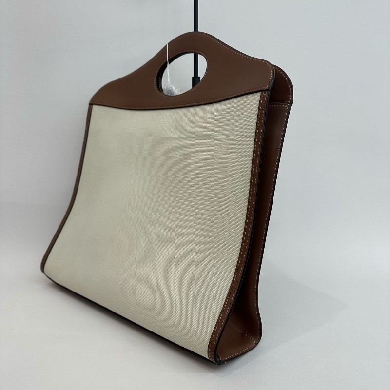 Burberry/巴寶莉格紋棕色帆布口袋斜挎包。-3