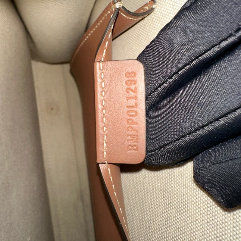 Burberry/巴寶莉格紋棕色帆布口袋斜挎包。-10