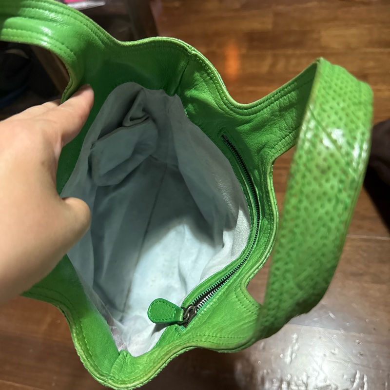 BV綠色二手編織手提袋-8