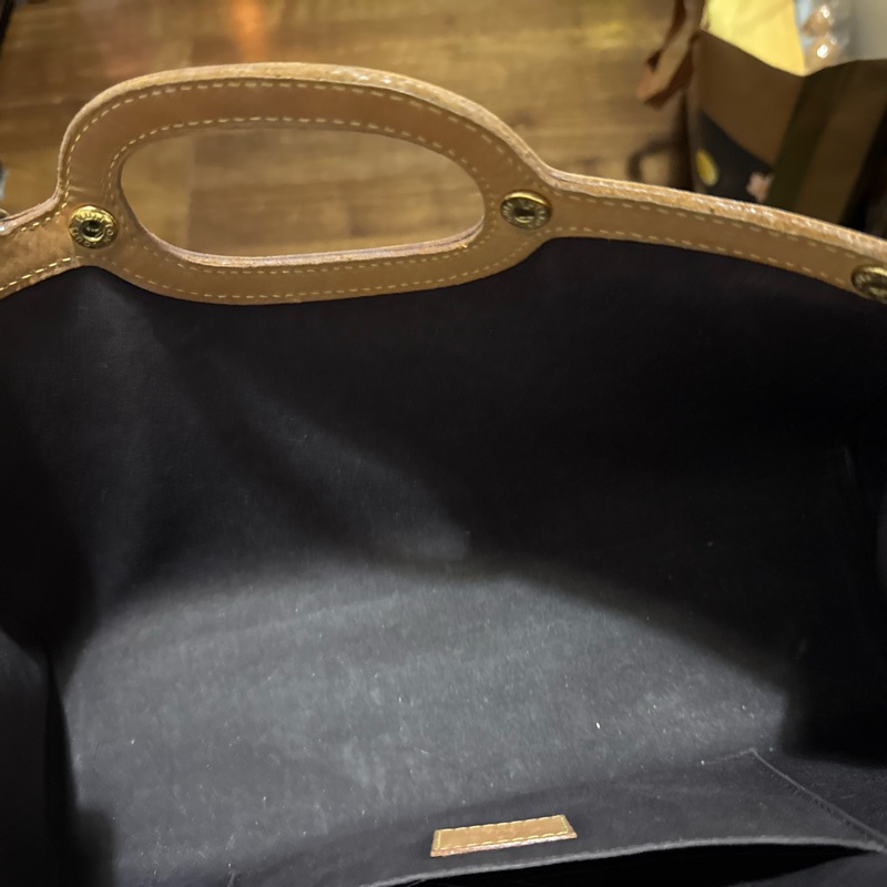 LV紅色漆皮手拿包-6