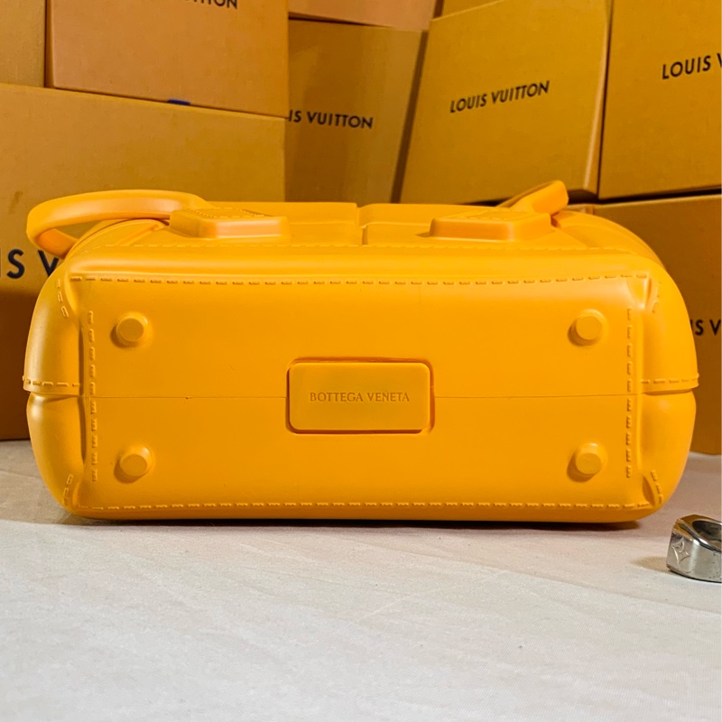 ‼️限量爆款 Bottega Veneta BV 大編織橡膠包 手提包-5