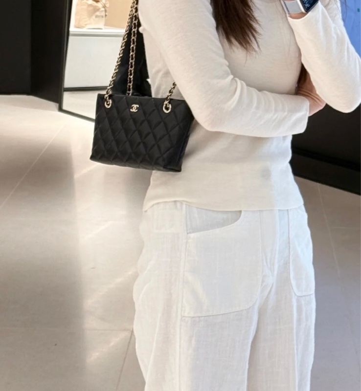 誠可議💖Chanel 25C mini tote 黑金荔枝牛-8