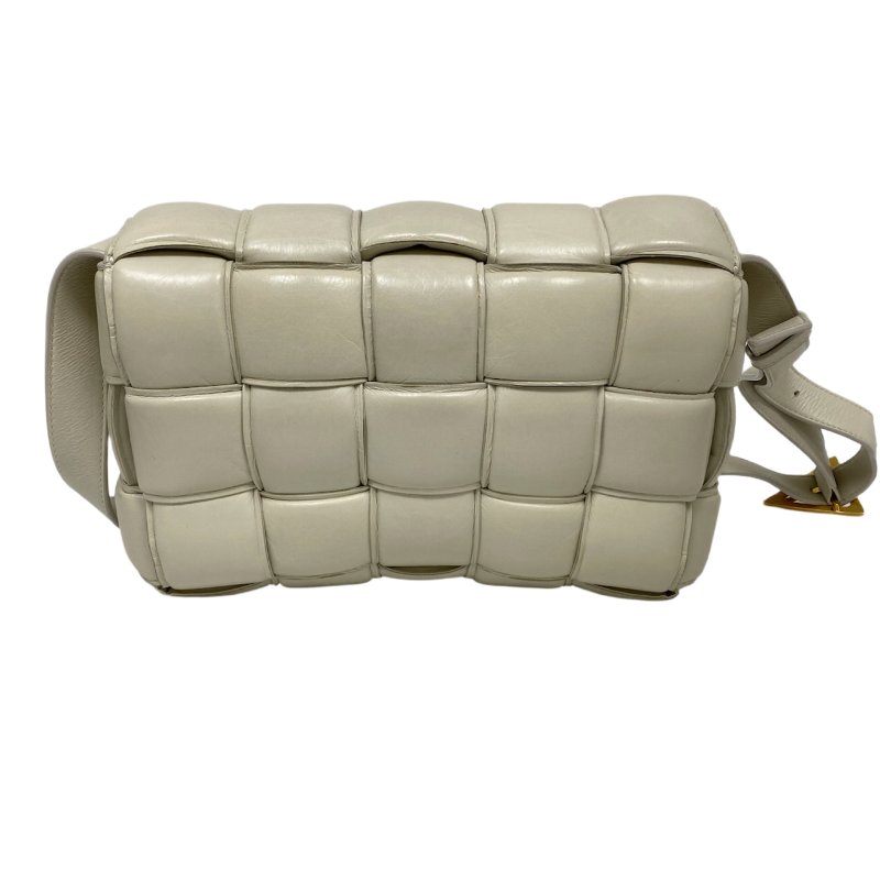 △ Bottega Veneta 寶緹嘉 Padded Cassette Beige Calfskin Shoulder Bag 米色小牛皮肩背袋 -257021606-1