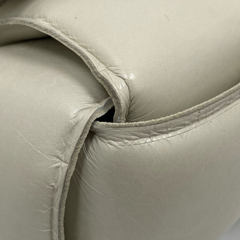 △ Bottega Veneta 寶緹嘉 Padded Cassette Beige Calfskin Shoulder Bag 米色小牛皮肩背袋 -257021606-8