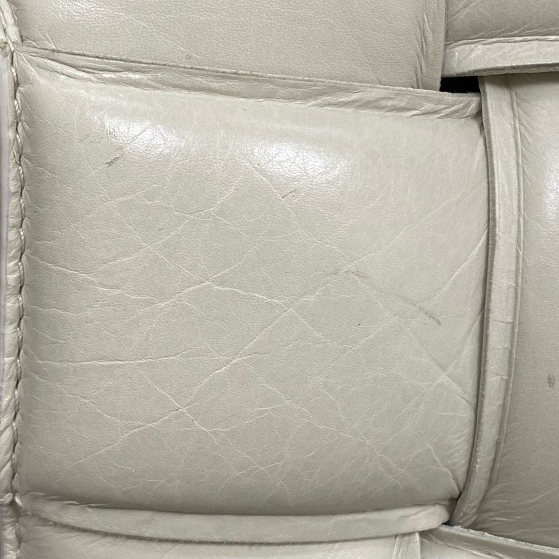 △ Bottega Veneta 寶緹嘉 Padded Cassette Beige Calfskin Shoulder Bag 米色小牛皮肩背袋 -257021606-13