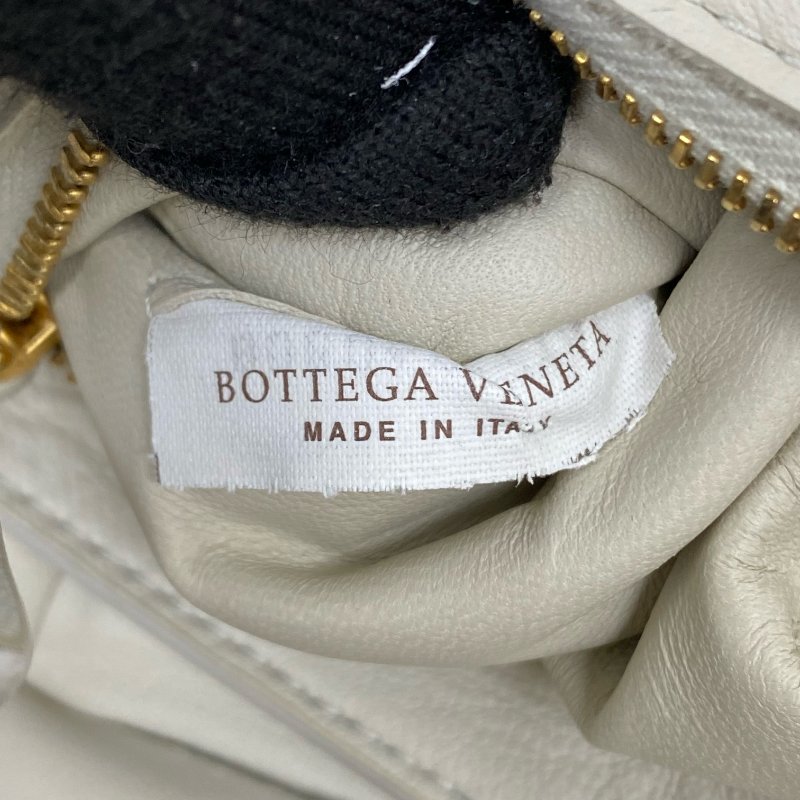 △ Bottega Veneta 寶緹嘉 Padded Cassette Beige Calfskin Shoulder Bag 米色小牛皮肩背袋 -257021606-19