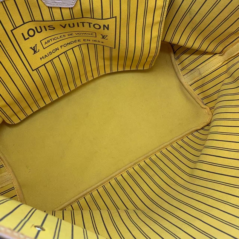 二手 lv neverfull 大號老花,包口手柄內里發黑磨損,包有異味-6