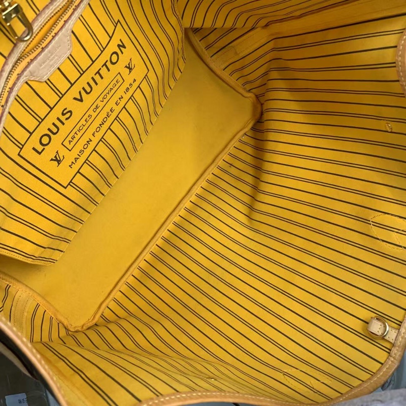 二手 lv neverfull 大號老花,包口手柄內里發黑磨損,包有異味-7