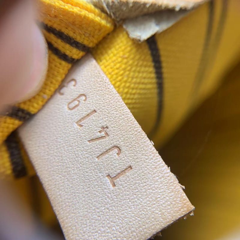 二手 lv neverfull 大號老花,包口手柄內里發黑磨損,包有異味-8