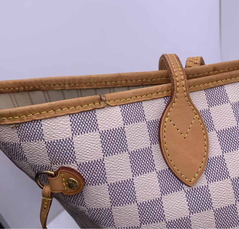 二手 lv neverfull 中號白棋盤格，包口手柄內里發黑磨損，包有異味-9