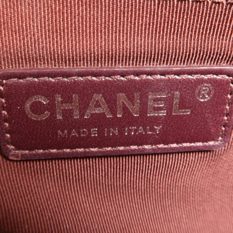 CHANEL 牛皮皮革Boy Chanel銀扣肩背袋-10
