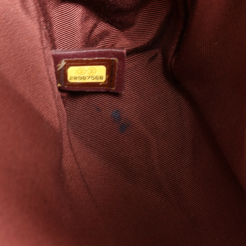 CHANEL 牛皮皮革Boy Chanel銀扣肩背袋-13