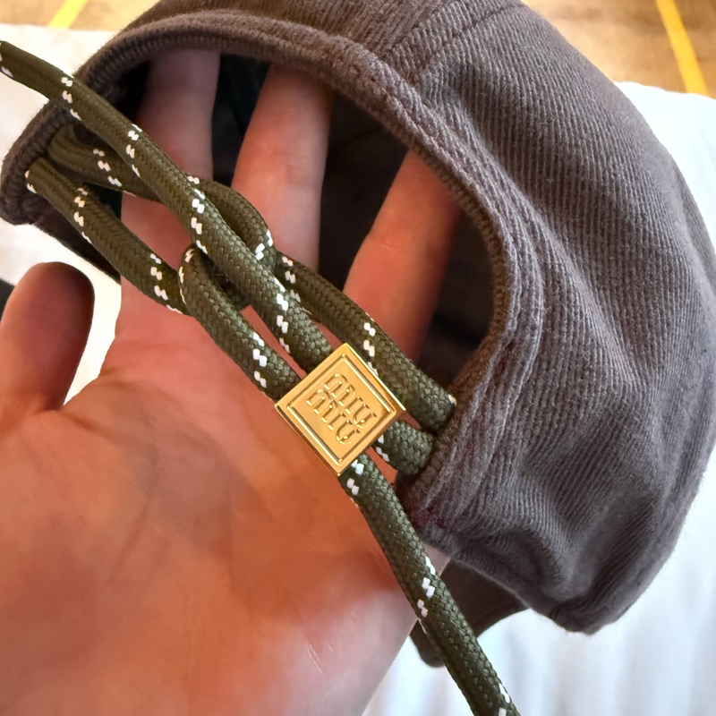 💖MIU MIU 熱門抽繩 棒球帽 帽子 咖啡色💖 M號 全新-1