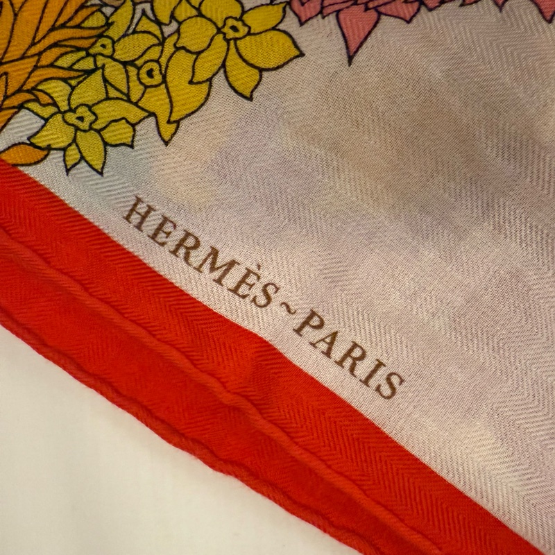 💖Hermes 三角巾 絲巾 輕揚花衣💖 全新-2
