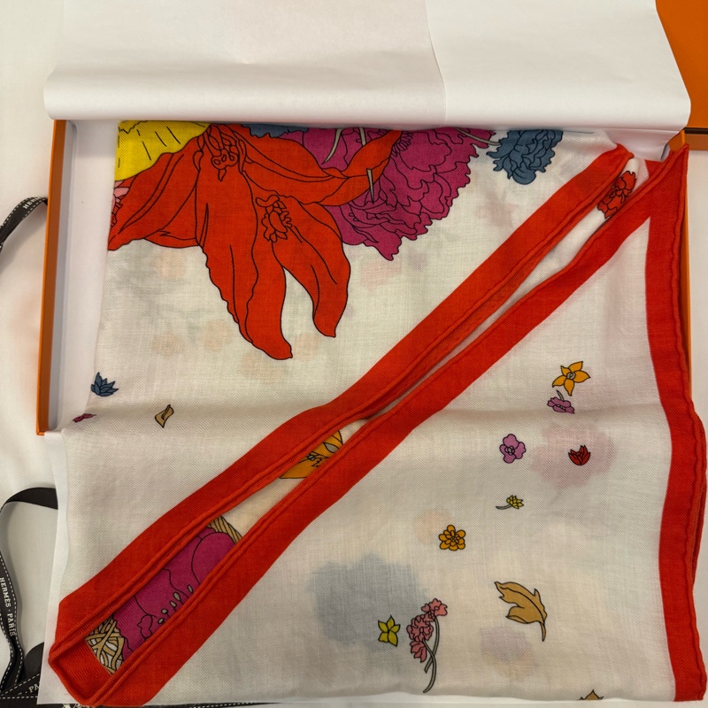 💖Hermes 三角巾 絲巾 輕揚花衣💖 全新-6