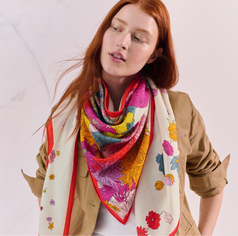 💖Hermes 三角巾 絲巾 輕揚花衣💖 全新-9