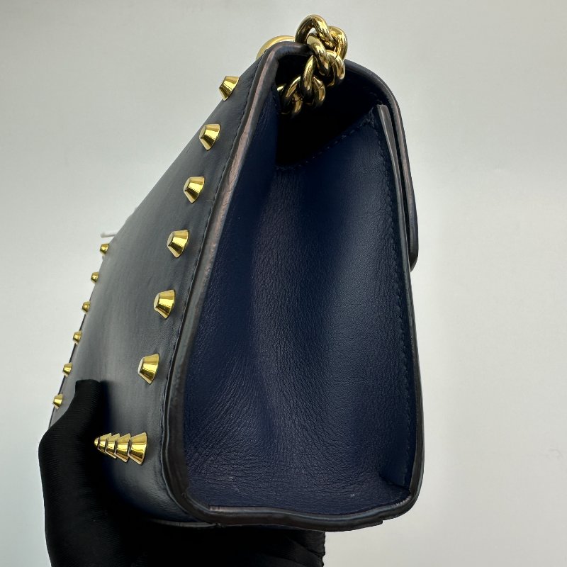 GUCCI 鎖扣包 金屬鎖扣 珍珠鉚釘裝飾 皮革斜背包-4