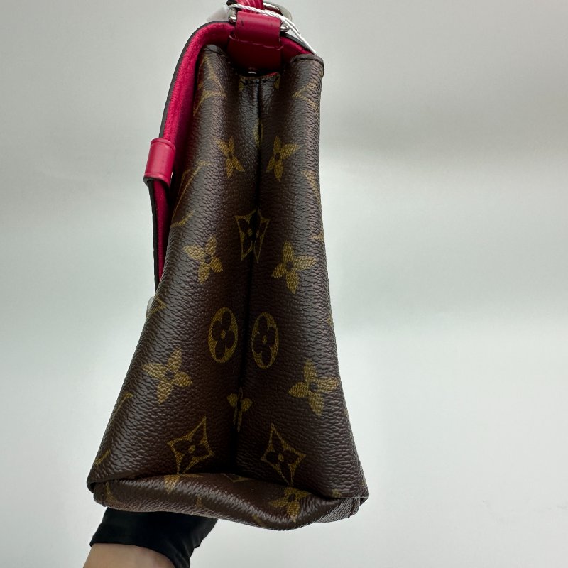 路易威登 LV Saint Michel Monogram 撞色皮革斜背包-3