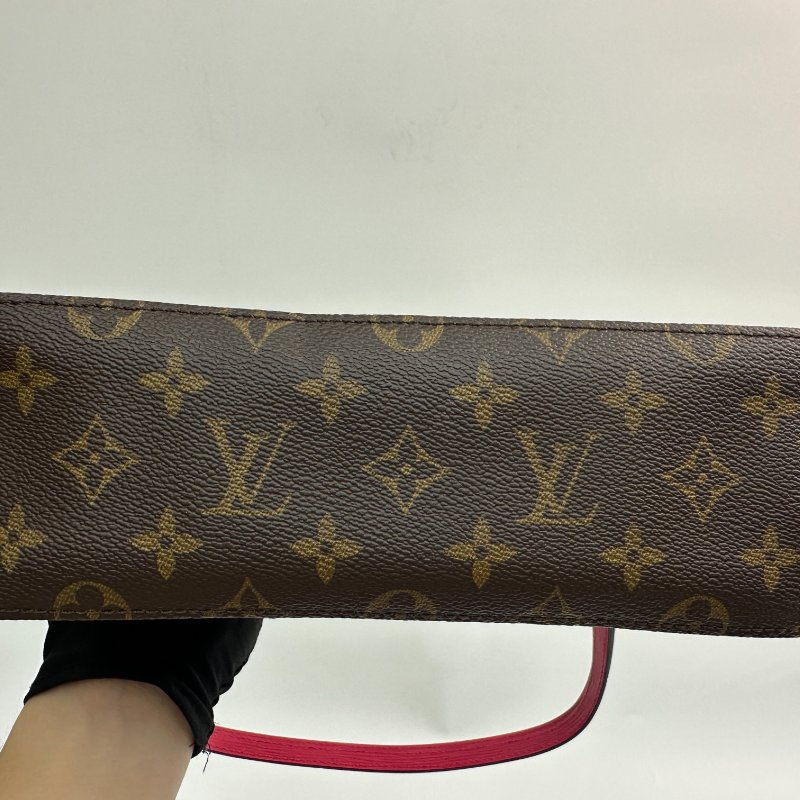 路易威登 LV Saint Michel Monogram 撞色皮革斜背包-4