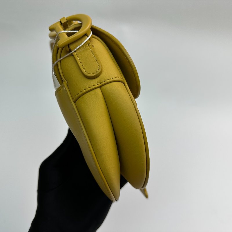 DIOR芥末色小牛皮馬鞍形斜背包-2