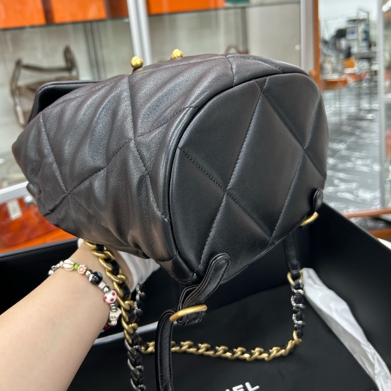 Chanel 24C 黑金19Bag雙肩包 芯片 尺寸約22*26 附件毛氈、塵袋-4