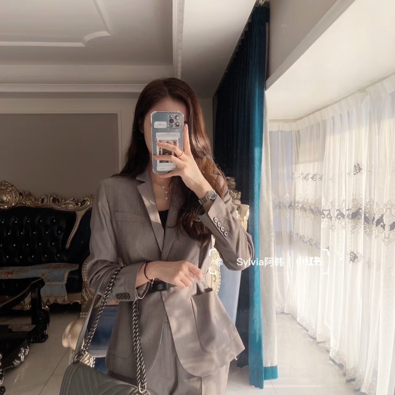 CHANEL Boy25 V紋牛皮口蓋包 - 水泥灰銀25開-10