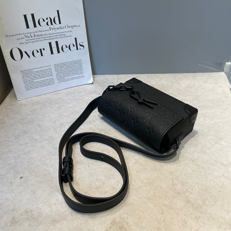 LV Steamer黑色壓紋小盒子 尺寸約18*11-5