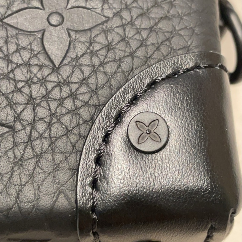 LV Steamer黑色壓紋小盒子 尺寸約18*11-8