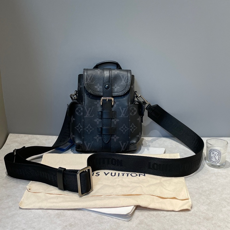 LV Christopher nano黑武士斜挎包 尺寸約14*20-1