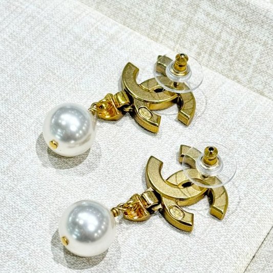 CHANEL - 金色雙C水鑽珍珠針式耳環-3