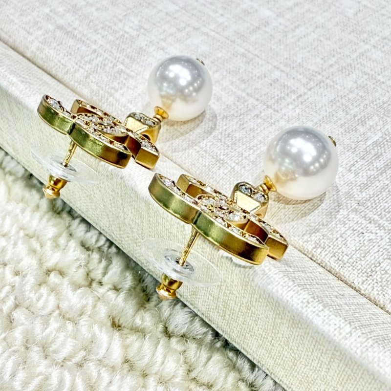 CHANEL - 金色雙C水鑽珍珠針式耳環-4