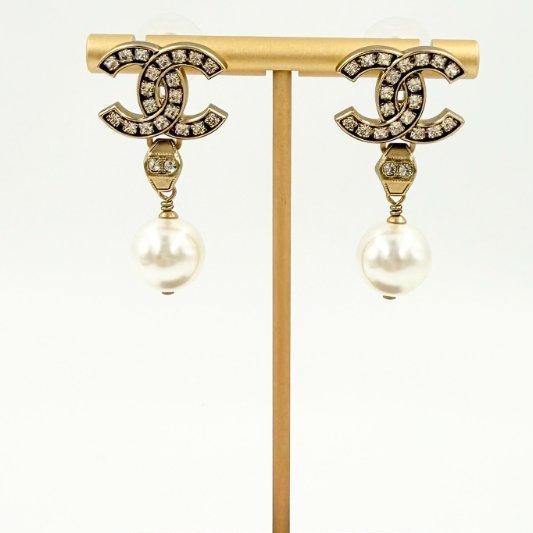 CHANEL - 金色雙C水鑽珍珠針式耳環-3