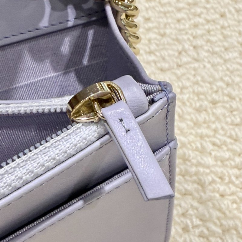 CHANEL - 薰衣草紫荔枝皮淡金釦WOC-18