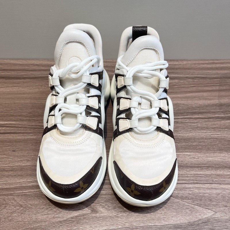 裸鞋特價！ Louis Vuitton 路易威登 Archlight 經典老花運動鞋 36碼-0