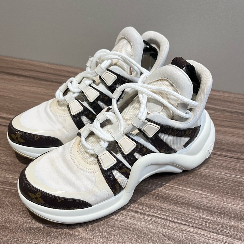 裸鞋特價！ Louis Vuitton 路易威登 Archlight 經典老花運動鞋 36碼-2