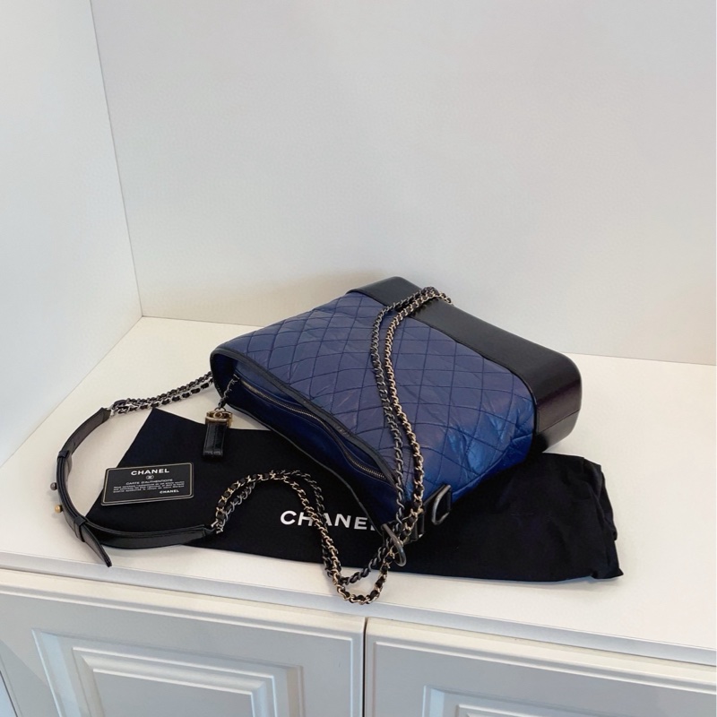 【98+新🆕】Chanel 藍拼黑 流浪 maxi 機場包 斜挎包 單肩包-5